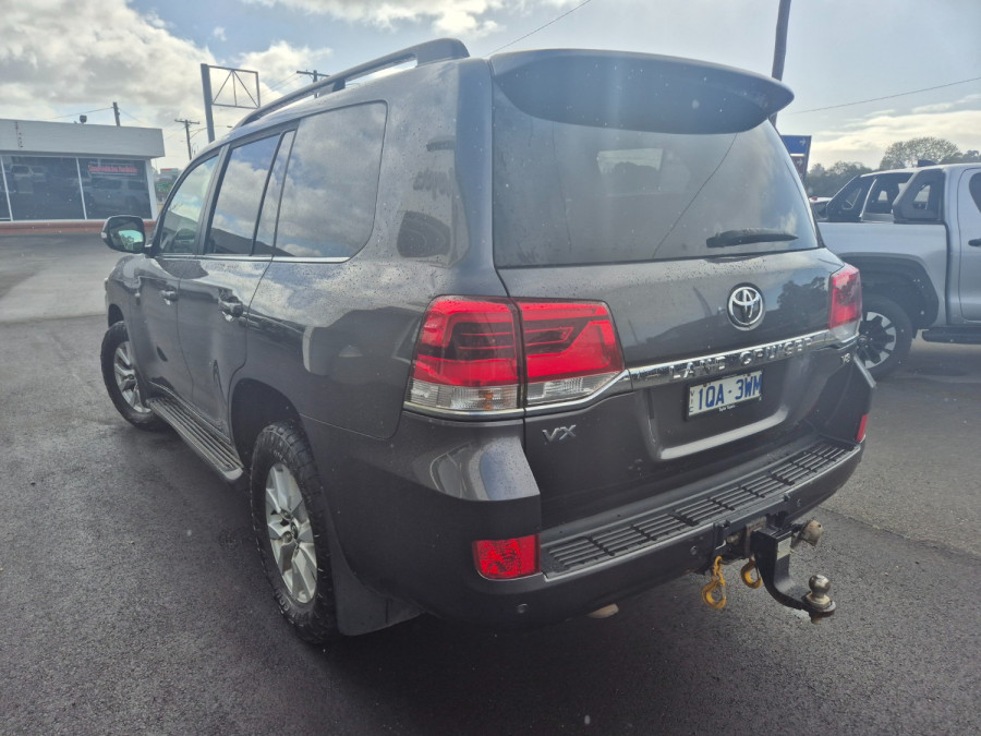 2019 Toyota LandCruiser VDJ200R VX SUV Image 11