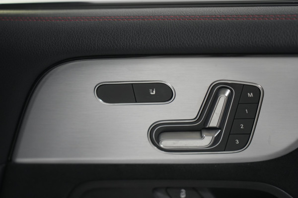 2021 Mercedes-Benz B180 Hatch image 29