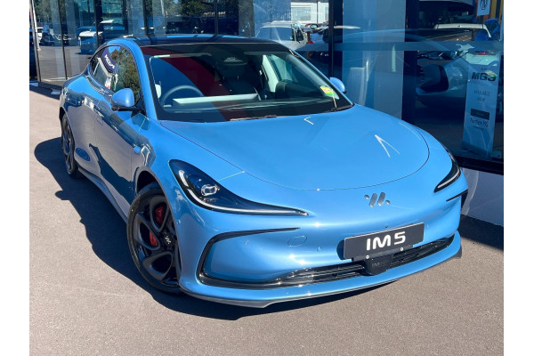 2026 MY25 MG IM5 P12L Performance Hatch Image 4