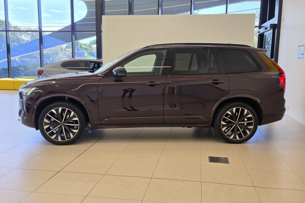 2025 MY26 Volvo XC90 L Series Ultra B5 Dark SUV Image 7