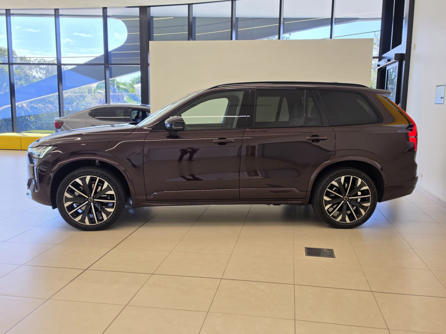 2025 MY26 Volvo XC90 L Series Ultra B5 Dark SUV Image 7
