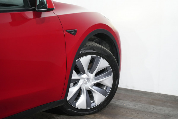2023 Tesla Model Y  Rear-Wheel Drive SUV Image 5
