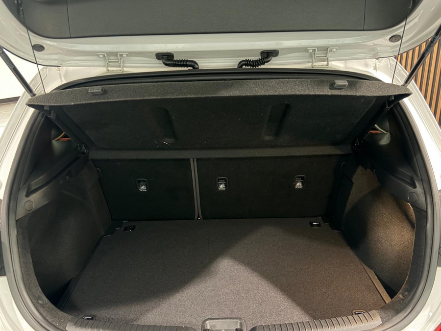 2017 MY18 Hyundai i30 PD SR Hatch Image 9