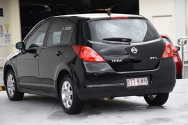 2007 Nissan Tiida C11 MY07 ST-L Hatch Image 3