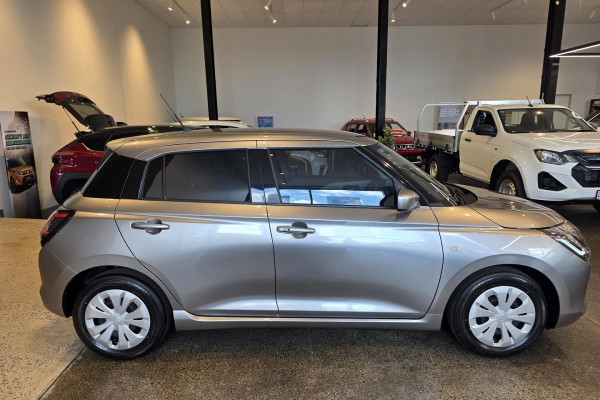 2026 Suzuki Swift UZ Hybrid Hatch Image 4