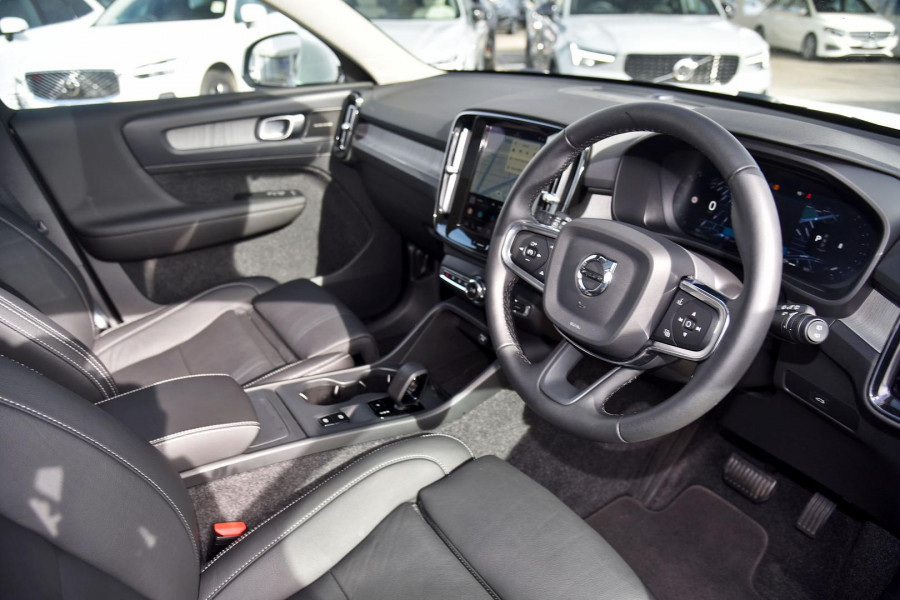 2025 MY26 Volvo XC40 XZ Plus B4 SUV Image 7