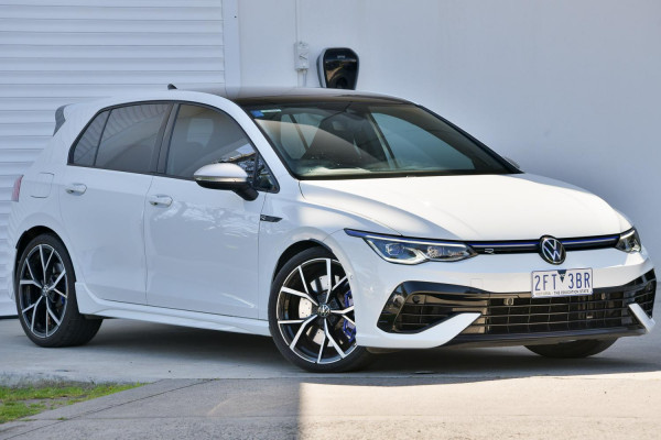 Volkswagen Golf R 8