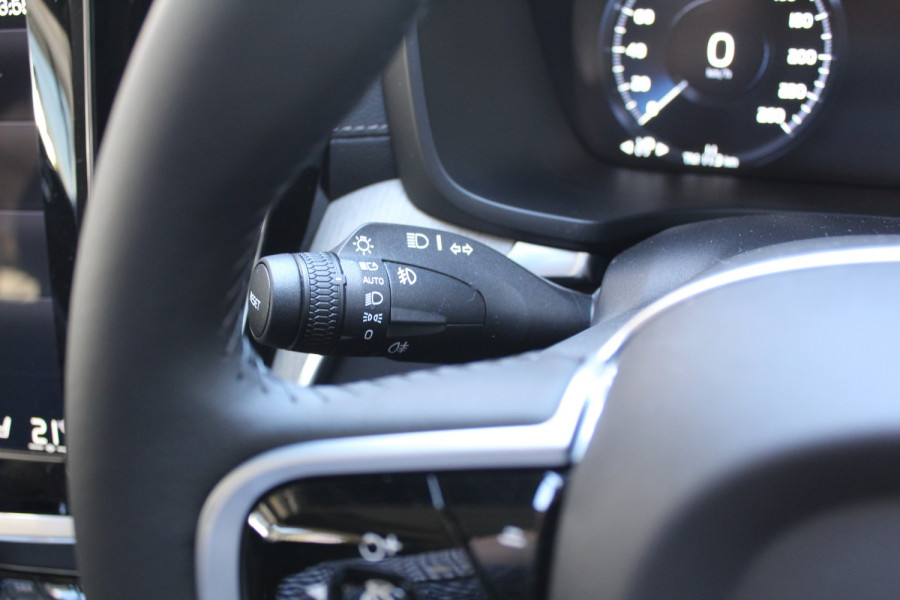 2020 Volvo V60 F-Series T5 Inscription Wagon Image 18