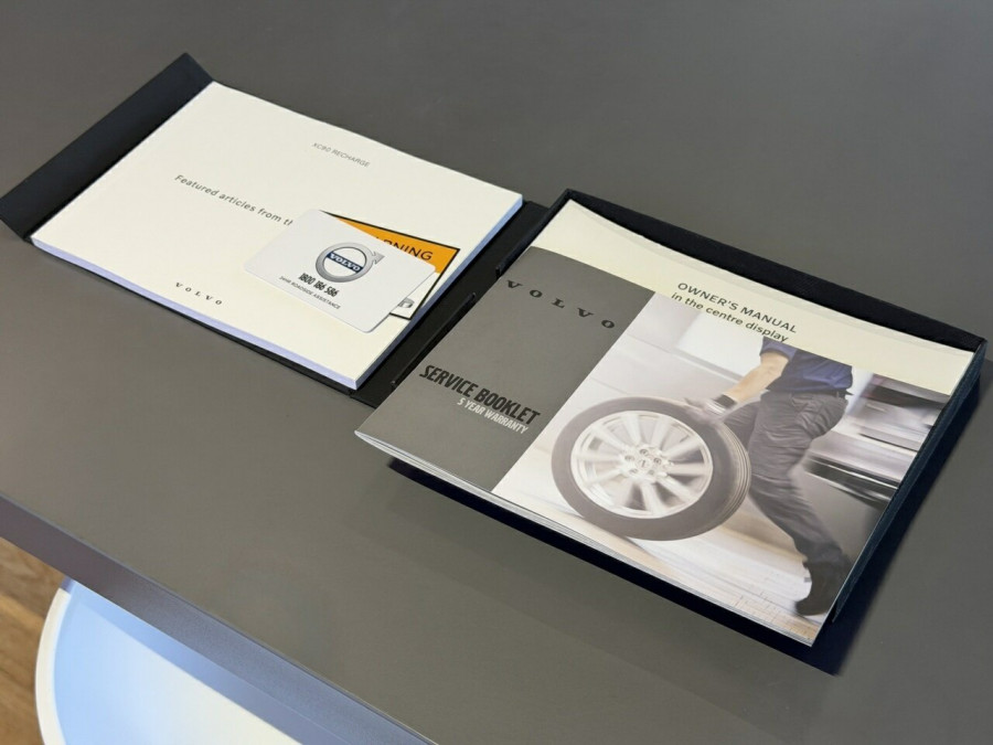 2022 Volvo XC90 L Series Recharge Plug-In Hybrid SUV Image 16