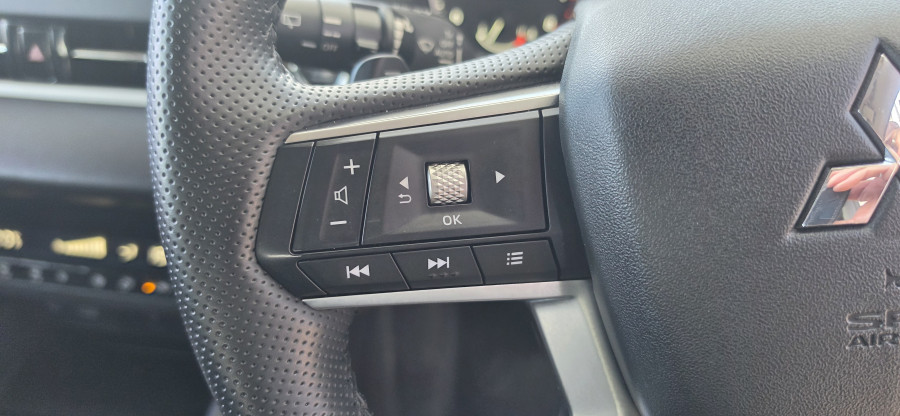 2024 Mitsubishi Outlander ZM LS SUV Image 23