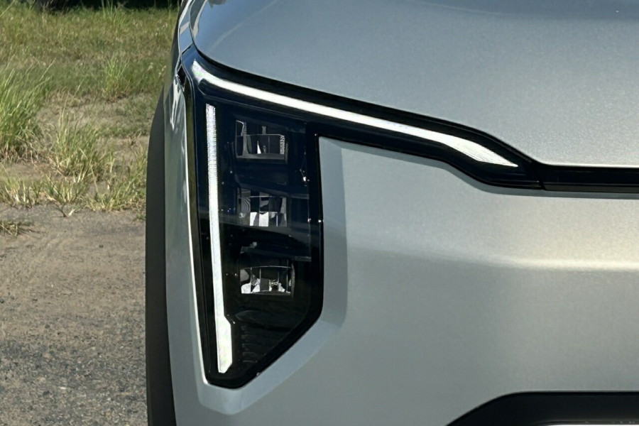 2025 Kia EV3 SV Air Standard Range SUV Image 12