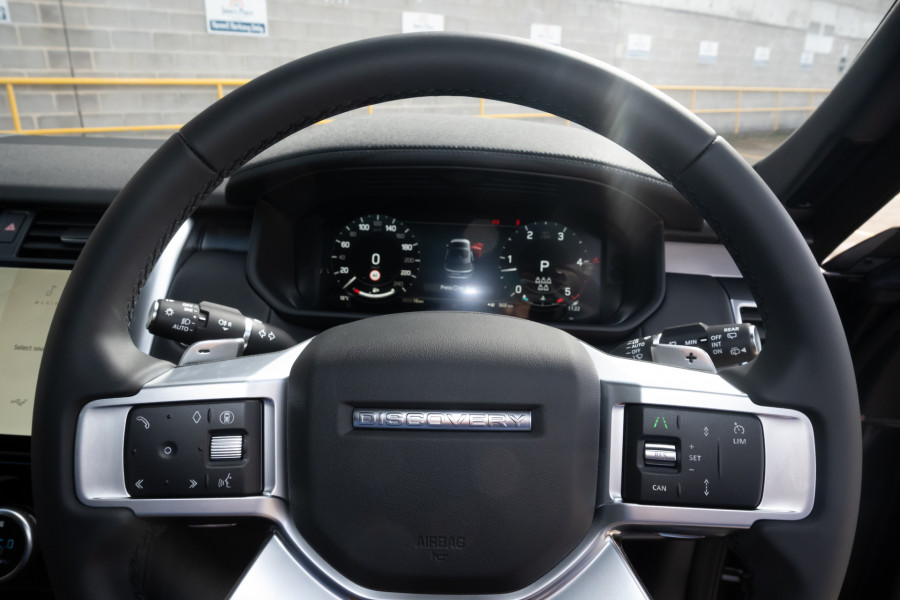 2026 Land Rover Discovery Series 5 D350 Dynamic SE SUV