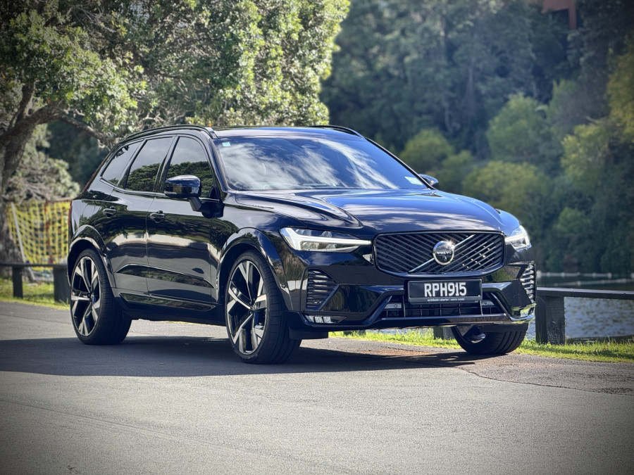 2026 Volvo XC60 UZ Ultra B5 Dark SUV Image 1