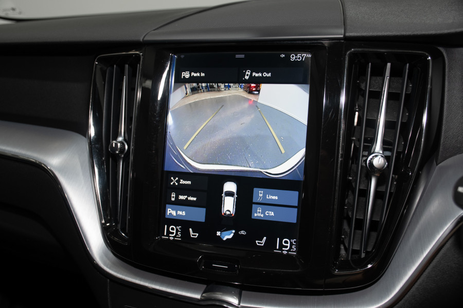 2019 Volvo XC60 UZ D4 Momentum SUV Image 19