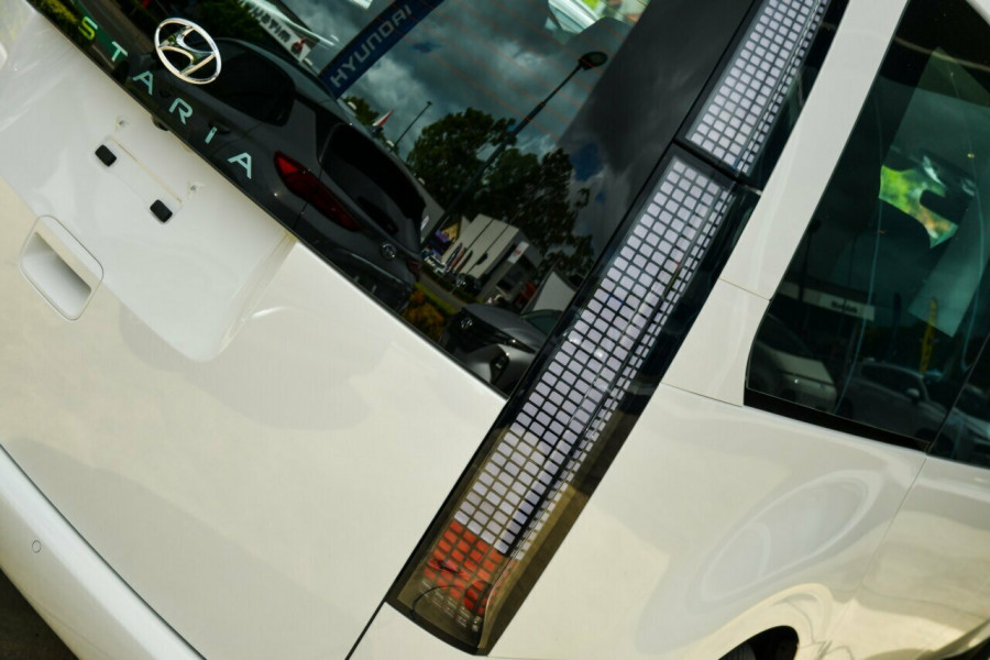 2025 Hyundai Staria US4.V3  People Mover Image 7