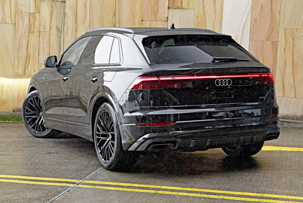 2026 Audi Q8 F1 TFSI e 360kW S line | PHEV SUV image 2