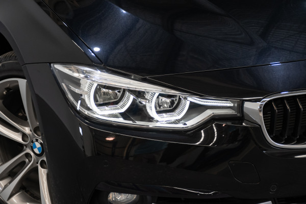 2016 BMW 3 Series 18i Sport Line Sedan Image 2