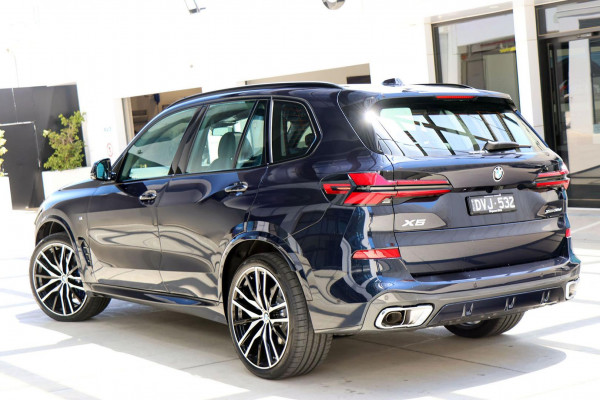 2025 BMW X5 G05 LCI xDrive30d M Sport SUV image 3