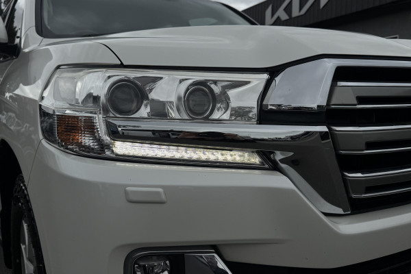 2017 Toyota LandCruiser VDJ200R Sahara SUV Image 15