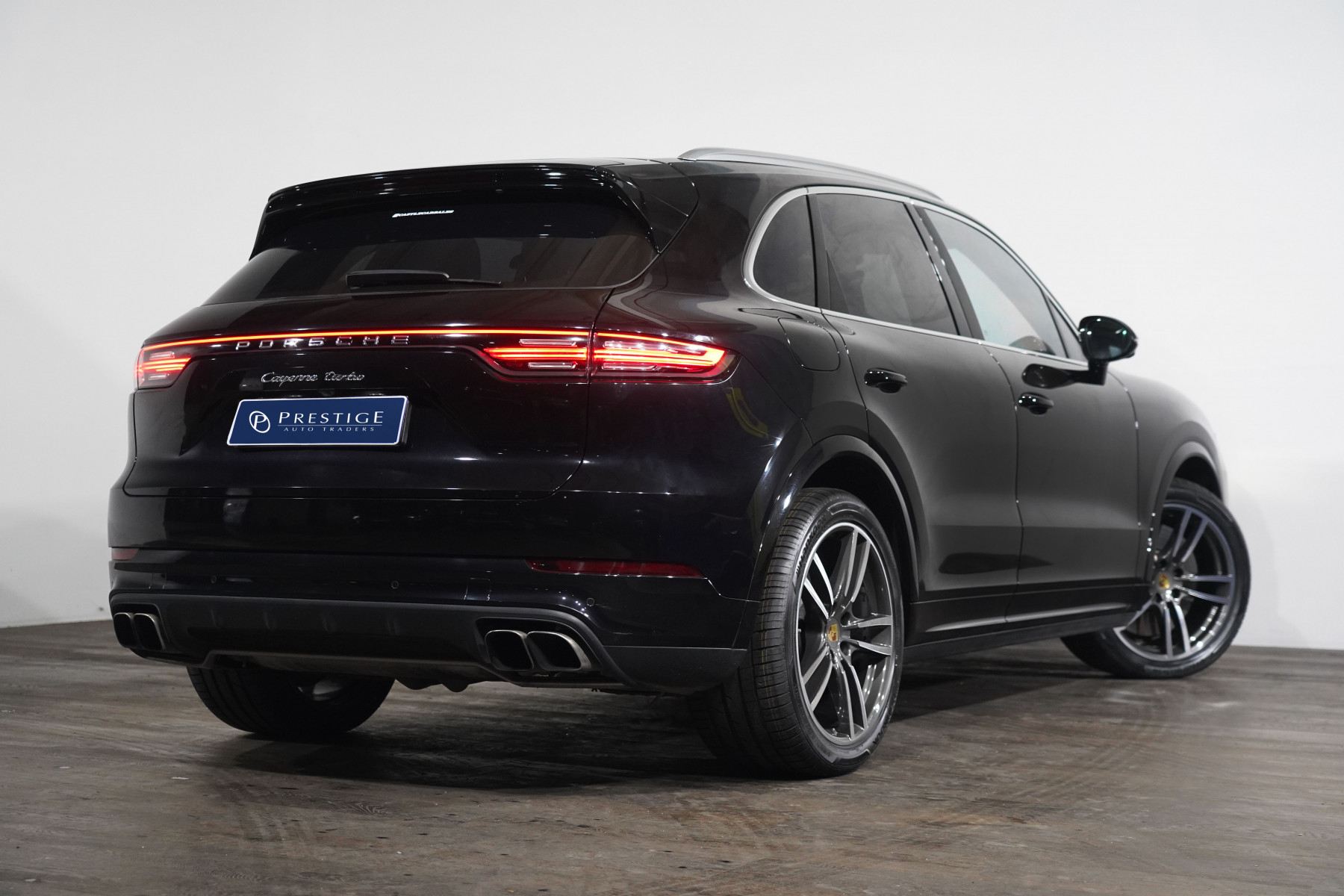 2019 Porsche Cayenne Turbo SUV Image 7