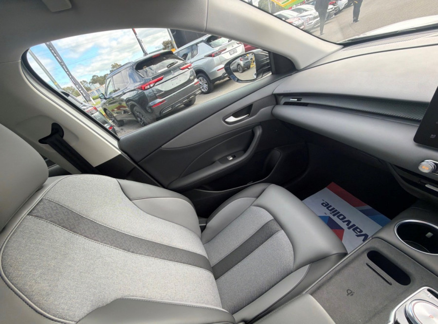 2025 MG MGS5 EV ZS3EM Essence 62 SUV Image 4