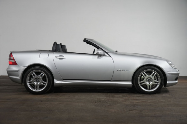 2002 Mercedes-Benz SLK-Class 32 Kompressor Amg Convertible Image 4