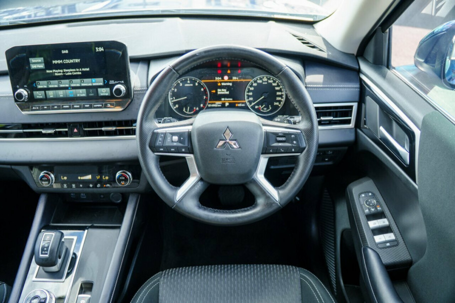 2024 Mitsubishi Outlander ZM LS SUV Image 8