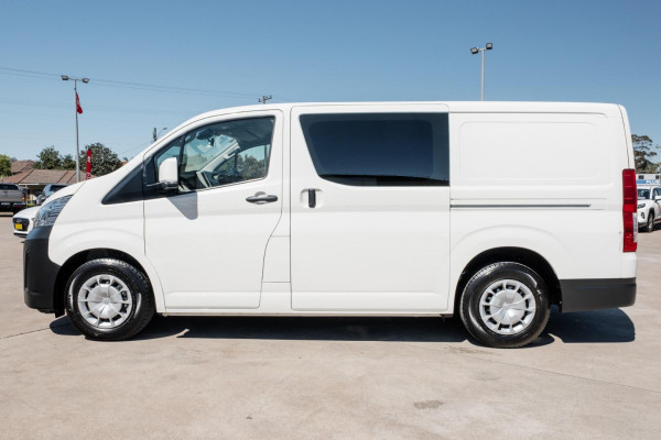 2024 Toyota HiAce GDH300R  Van Image 3