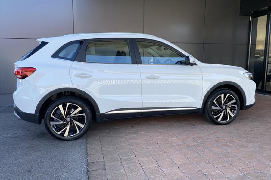 2025 MG ZS ZS32 Essence SUV Image 17