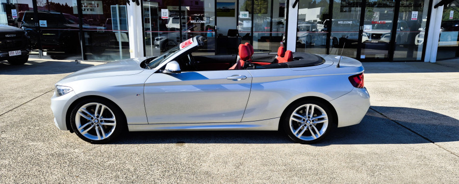 2015 BMW 2 Series F23 Turbo 220i M Sport Convertible Image 10