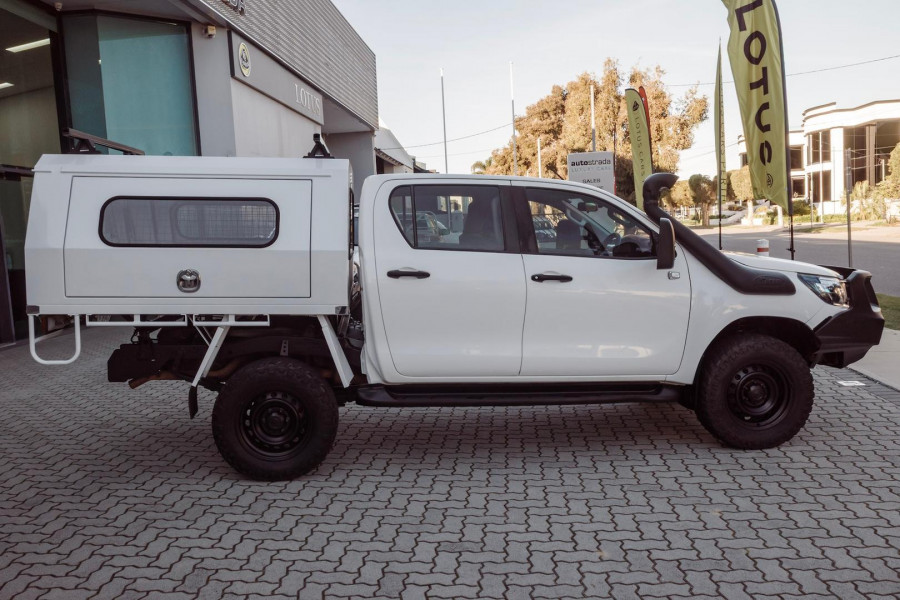 2019 Toyota HiLux GUN126R SR Cab Chassis Image 20