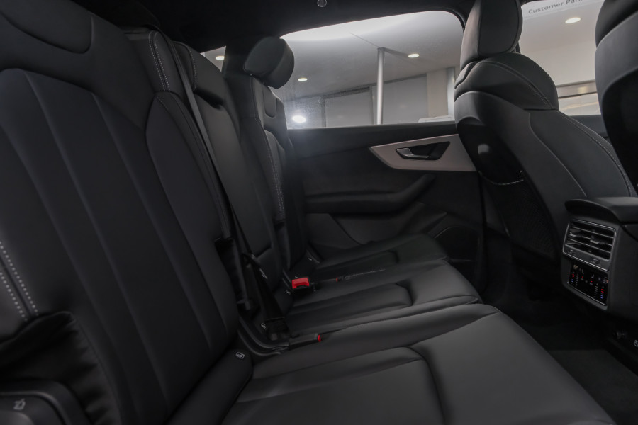 2026 MY25 Audi Q7 4M TDI 210kW S line SUV