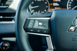 2024 Mitsubishi Outlander ZM LS SUV