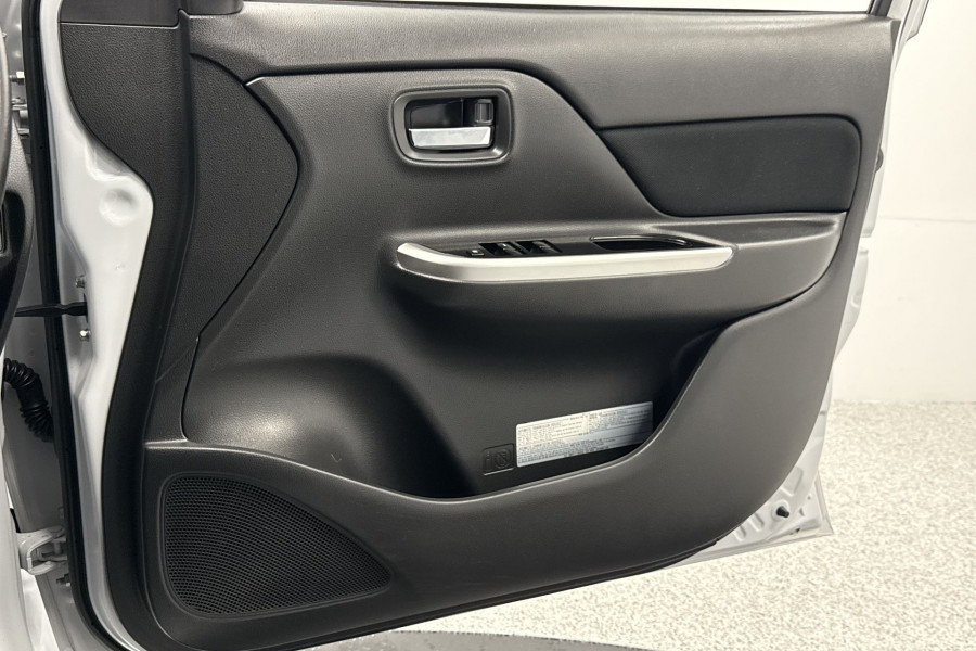 2021 Mitsubishi Triton MR GLS Ute Image 17