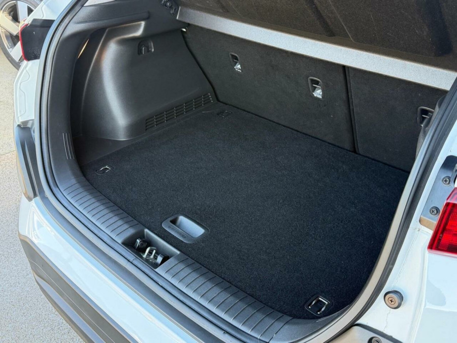 2020 Hyundai KONA OS.3 Active SUV Image 24