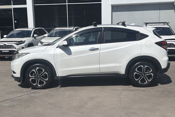 2017 Honda HR-V  VTi-L SUV Image 8