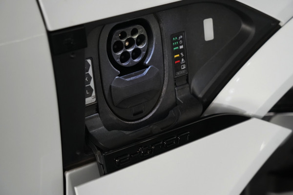 2024 Audi SQ8  GE e-tron SUV Image 27