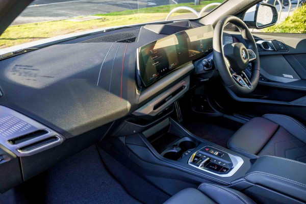 2025 BMW 1 Series F70 120 M Sport Hatch image 7