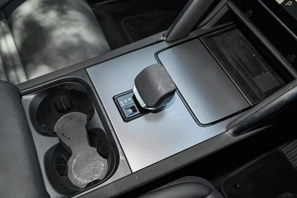 2024 MY25 Land Rover Discovery Sport L550 P200 S SUV image 15