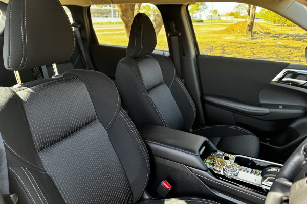 2026 Mitsubishi Outlander ZM ES SUV Image 10