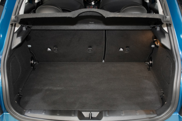 2023 MINI Cooper S Classic Hatch Image 11