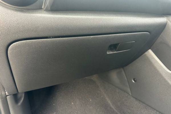 2020 Hyundai KONA OS.3 Active SUV Image 28
