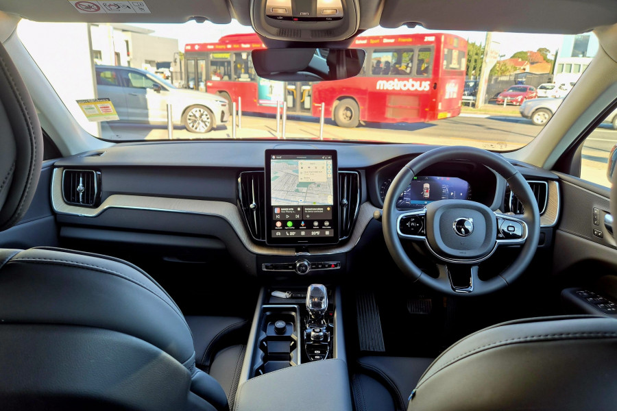 2026 Volvo XC60 UZ Plus B5 Bright SUV