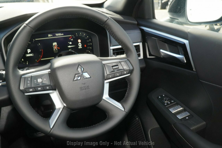 2026 Mitsubishi Outlander ZM Black Edition SUV Image 6