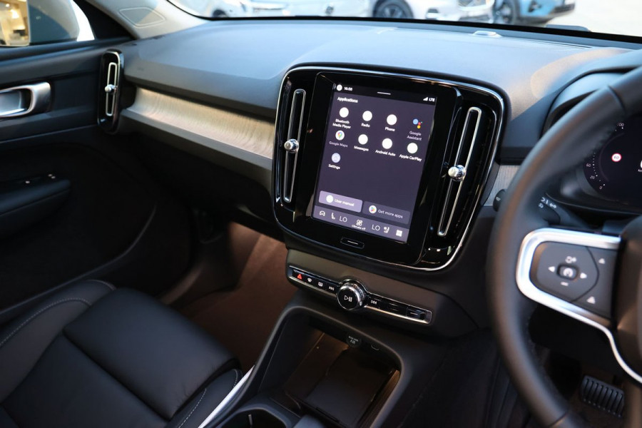 2026 Volvo XC40 XZ Plus B4 SUV Image 15