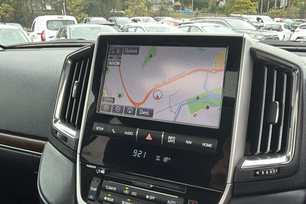 2017 Toyota LandCruiser VDJ200R VX SUV Image 17