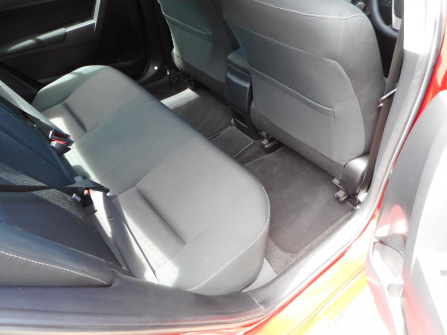 2014 Toyota Corolla ZRE172R SX Sedan Image 11
