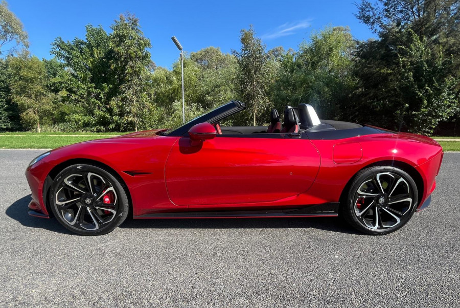 2024 MY24.5 MG Cyberster EC32  Convertible Image 11