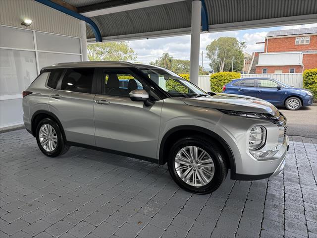 2023 MY24 Mitsubishi Outlander ZM LS SUV Image 5