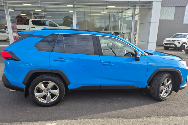 2021 Toyota RAV4 AXAH54R GXL SUV Image 15